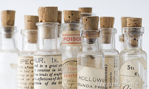 homeopathic-medicine-bottles-16783744